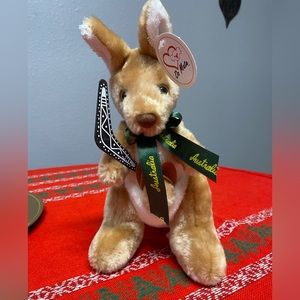NWT Australia Stuffed Kangaroo & Baby Toy